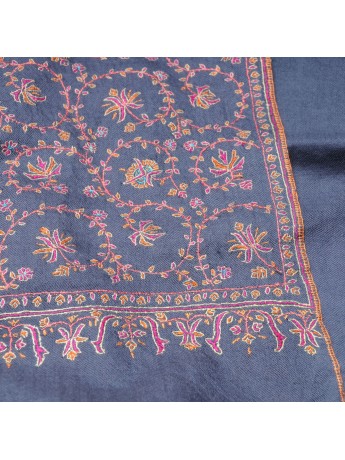 Bewonderenswaardig Stoutmoedig Avonturier IDA BLAUW, 100% handgeborduurde cashmere pashmina sjaal